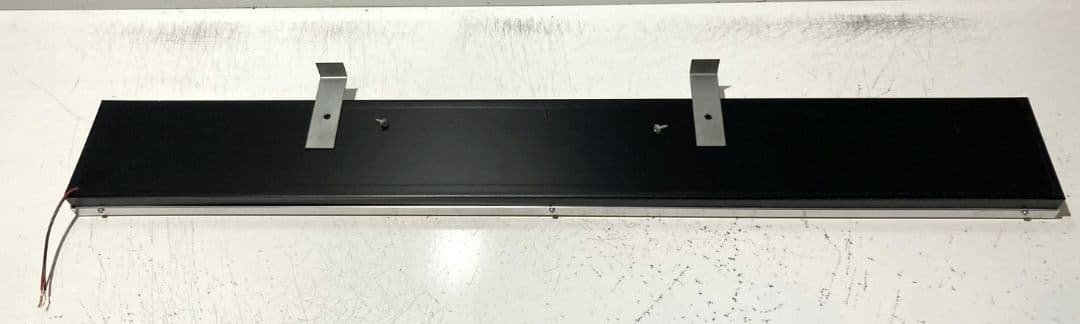 ワンマンアンドン灯827カーテンレール挟み込み取り付け仕様