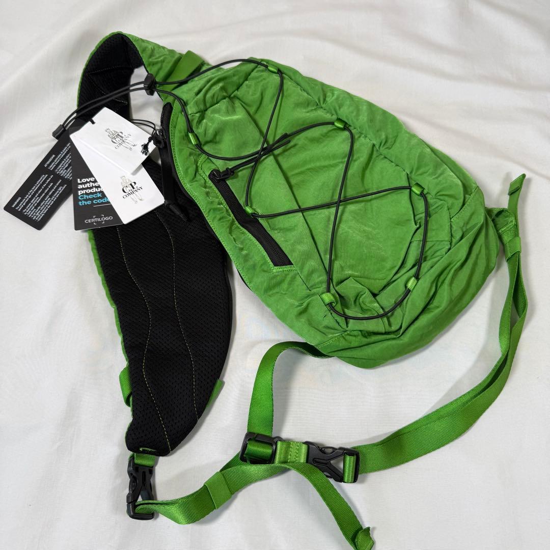 【定価4.2万/あおば着用】C.P.Company ボディ バッグ グリーン