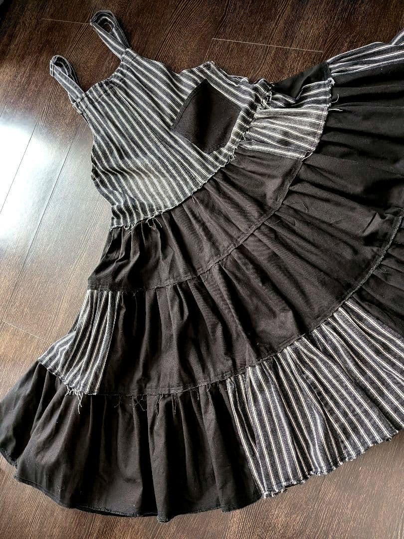 ★ブラック×ストライプ MIX ふんわりティアードサロペスカート★