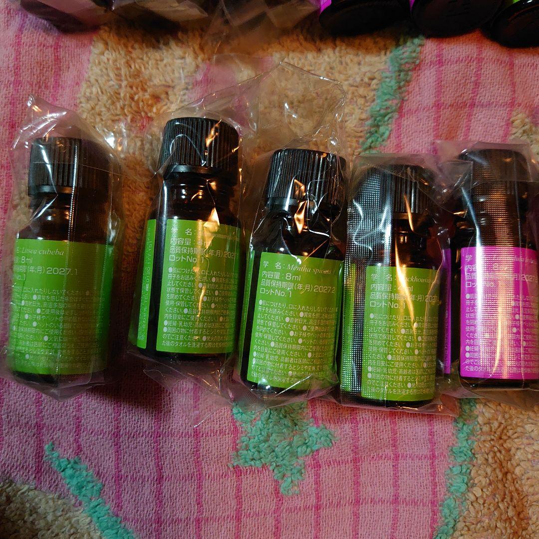 アシェットアロマオイル&ブレンドオイル28本＋２本おまけ