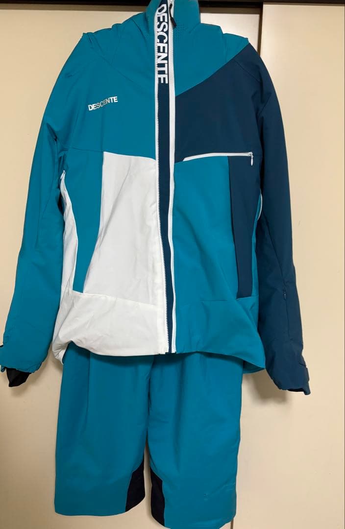 【XO, 上下】DESCENTE S.I.O 水色（スキーウェア）