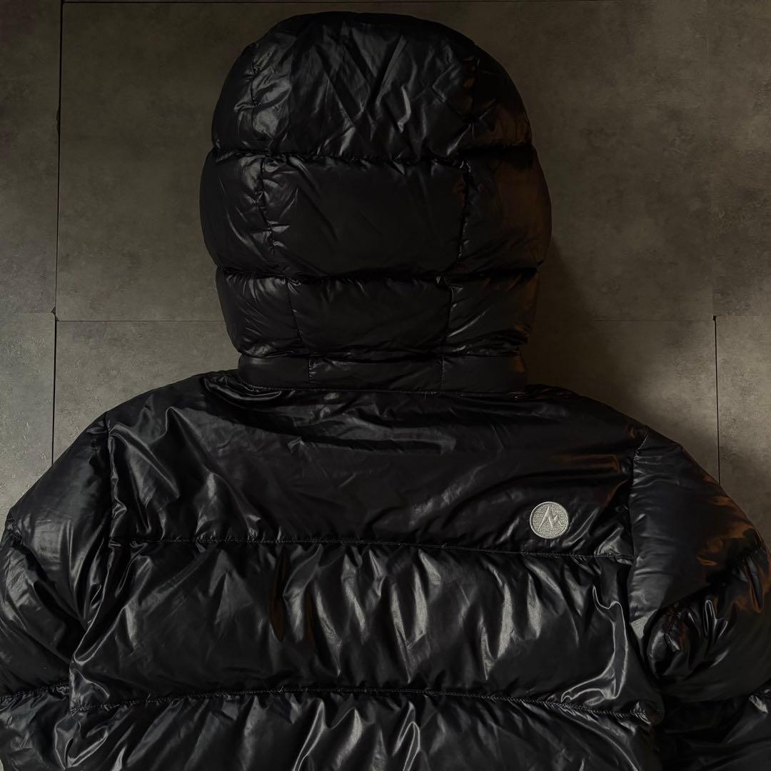 【み】Marmot ダウンジャケット　ブラック　パフダウン　M