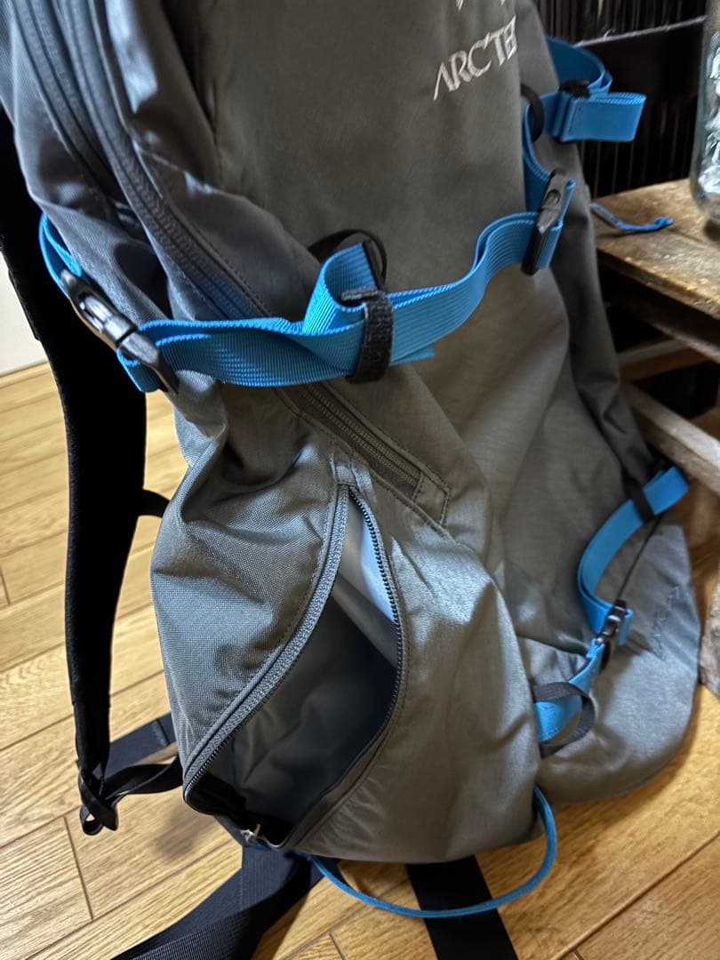 ARC'TERYX バックパック グレー
