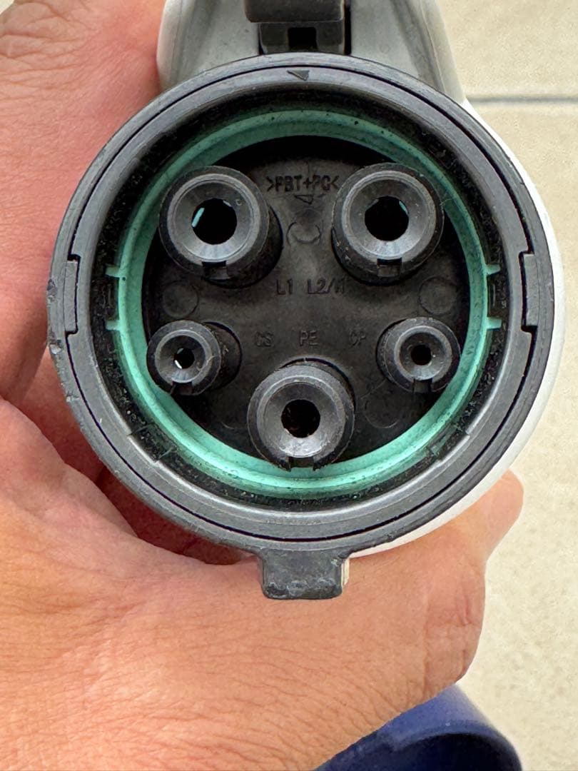 Nissan リーフ　充電器 29690 6WX0A