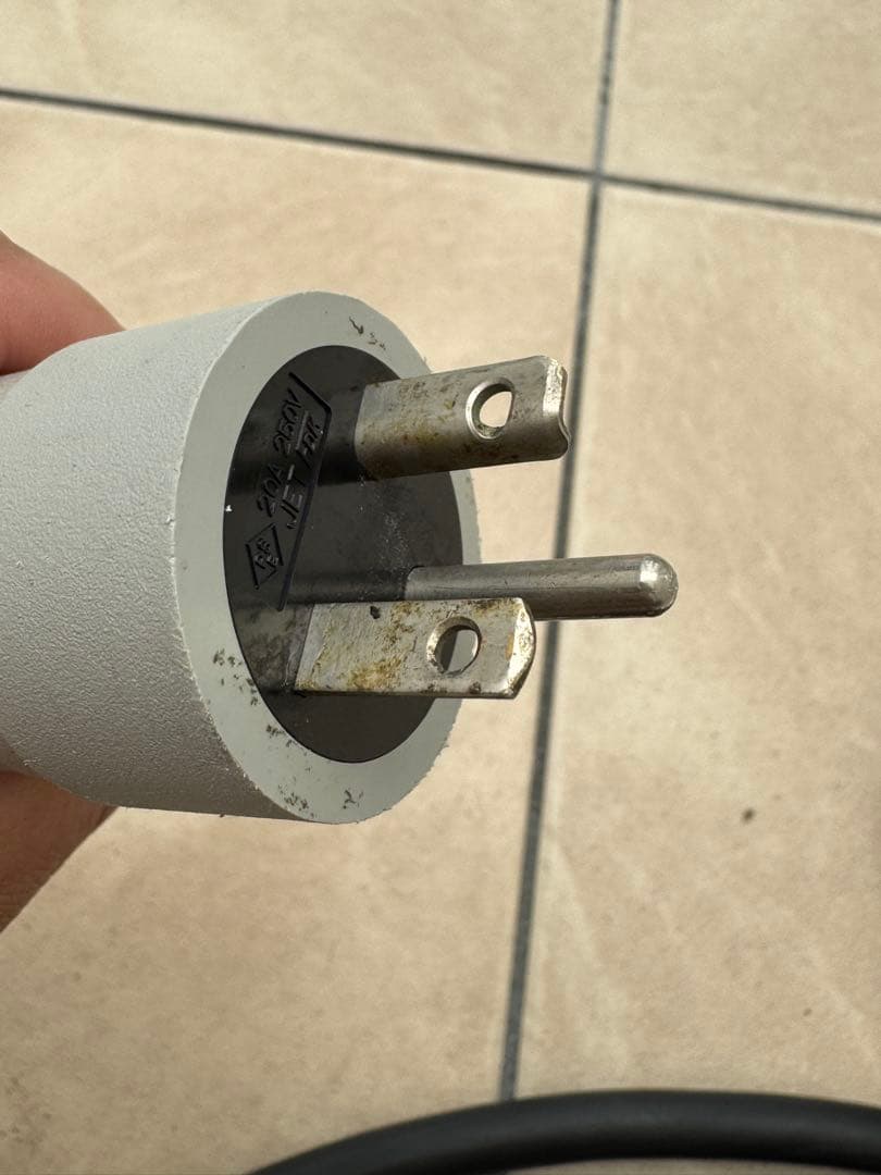 Nissan リーフ　充電器 29690 6WX0A