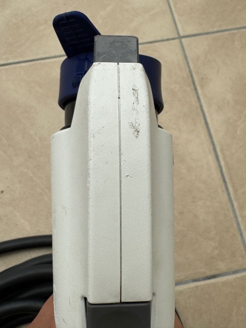 Nissan リーフ　充電器 29690 6WX0A