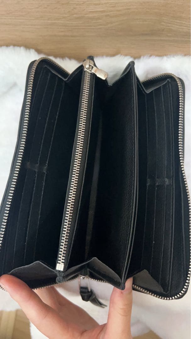 し*︎様 Louis Vuitton ブラックレザー 長財布