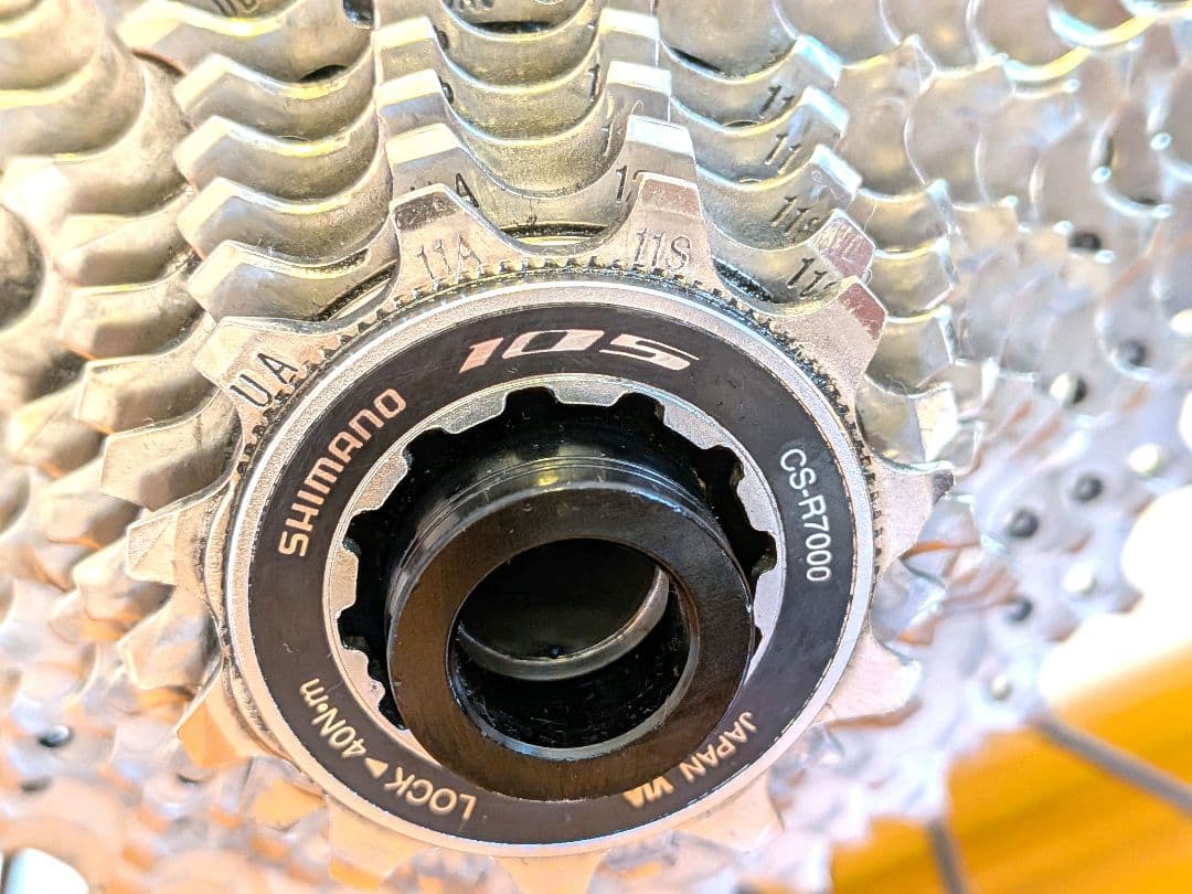 大幅値下】GUSTO アタッキ 45mmカーボン 11速スプロケ付 ディスク用