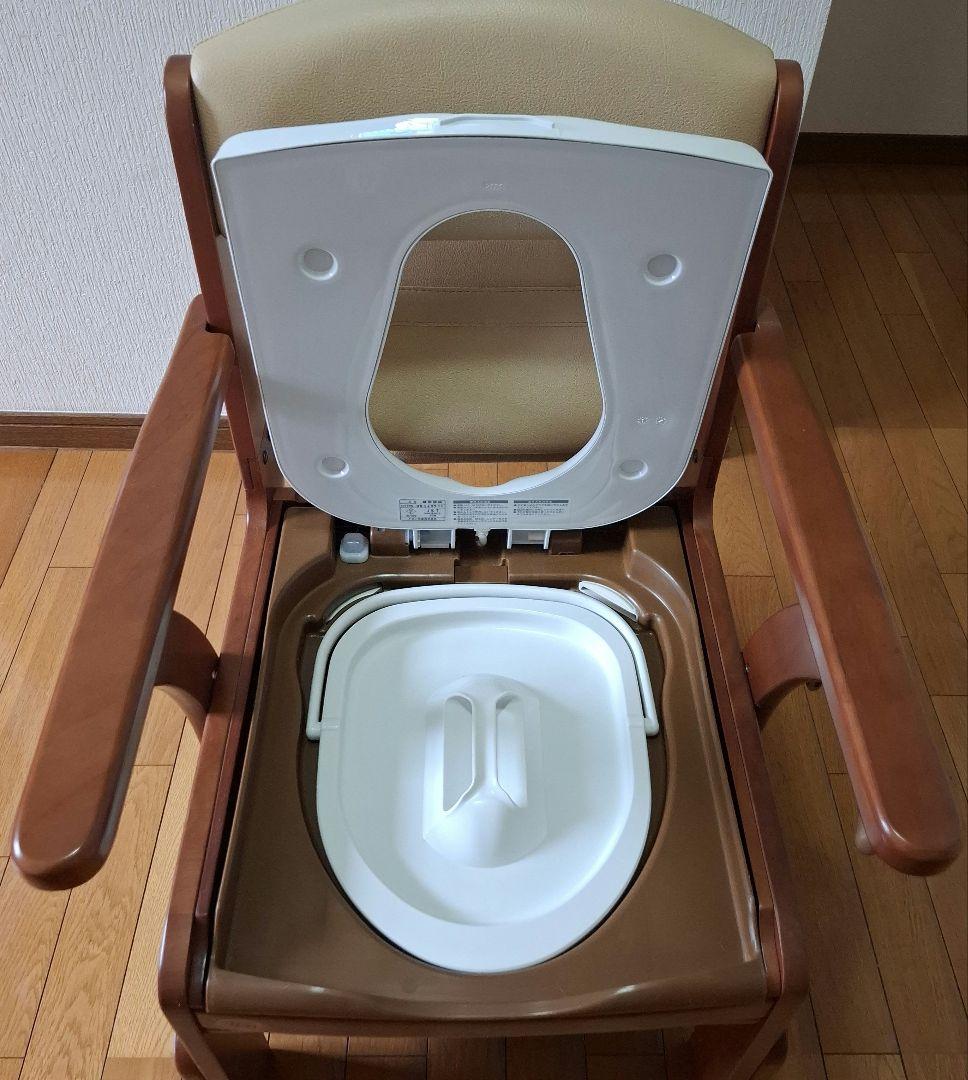 介護用椅子兼家具調トイレ 暖房付き 木製フレーム キャスター付き 『安寿』