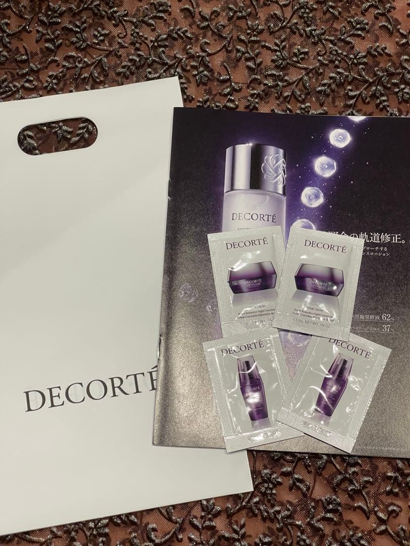 コスメデコルテ　クリスマスコフレ2025