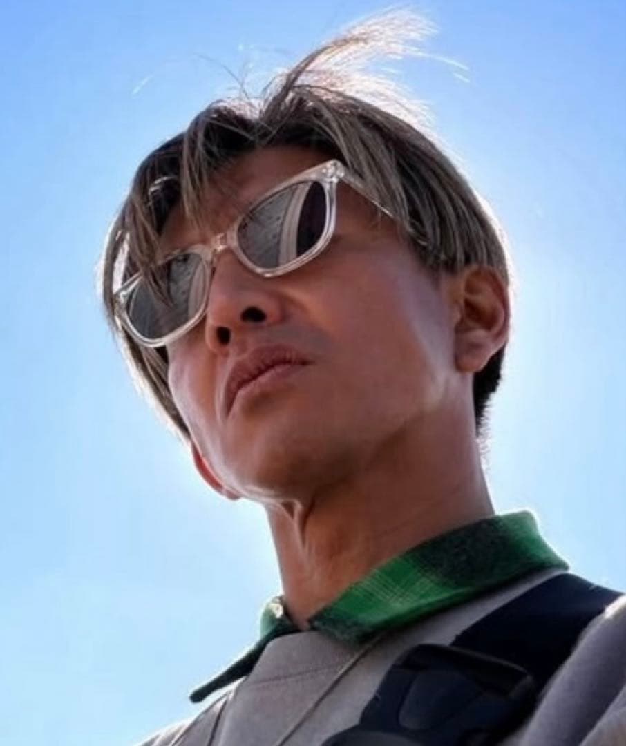 キムタク プライベート着用モデル OWNDAYS 調光サングラス 同型別色