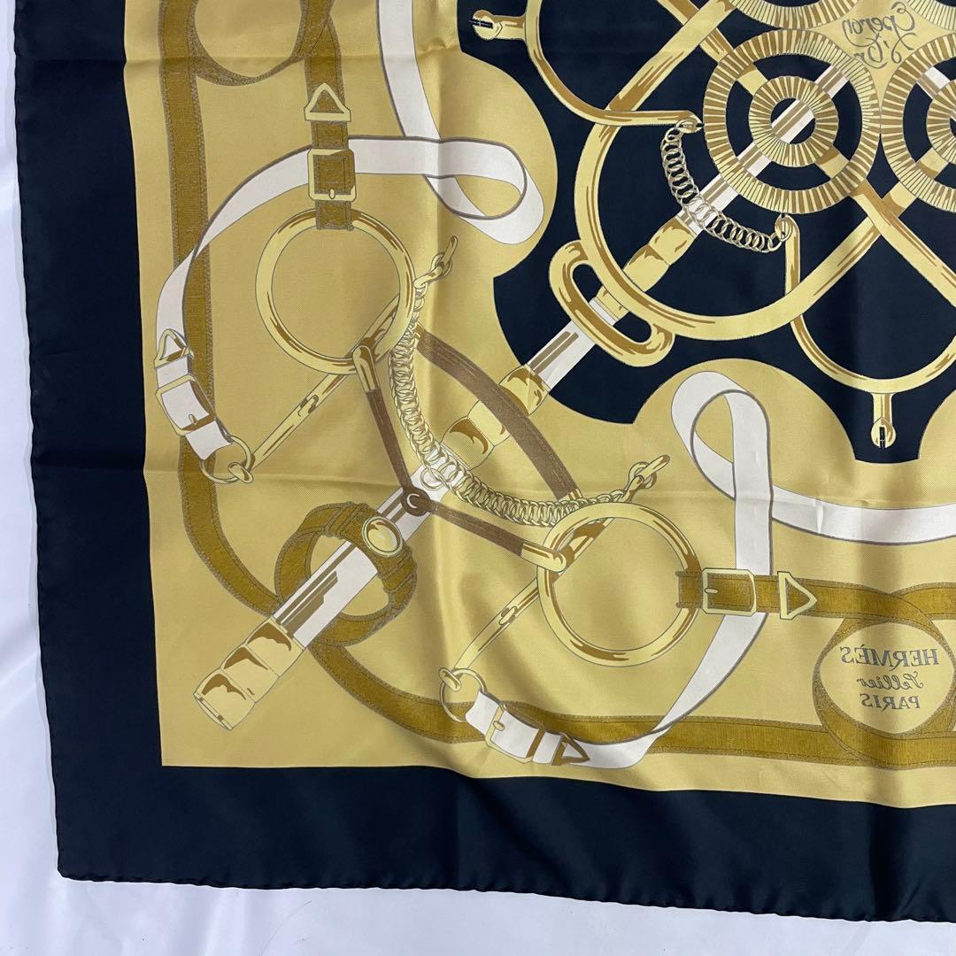 HERMES シルクスカーフ 金 黒