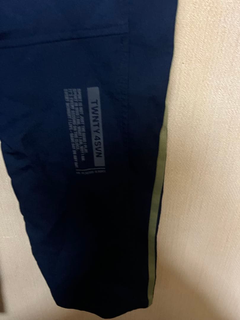 adidas アディダス　フード付きセットアップジャージ　ネイビー　ブラック