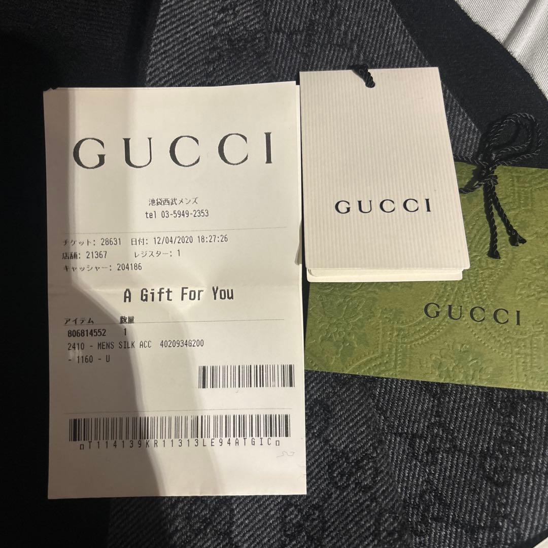GUCCI 新品　マフラー