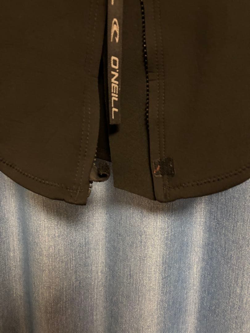 ONEILL ブラック タッパー フロントジッパー