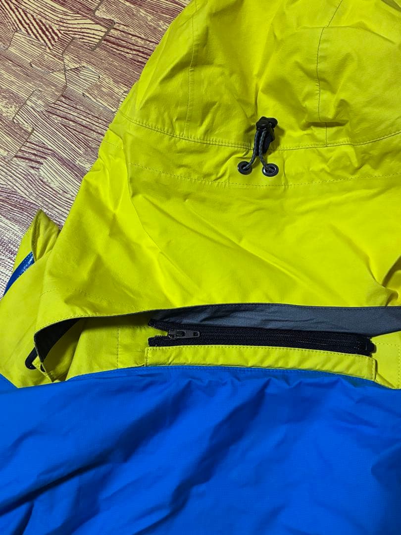 美品ノースフェイス　スノーボード　ゴアテックスプロシェル recco対応