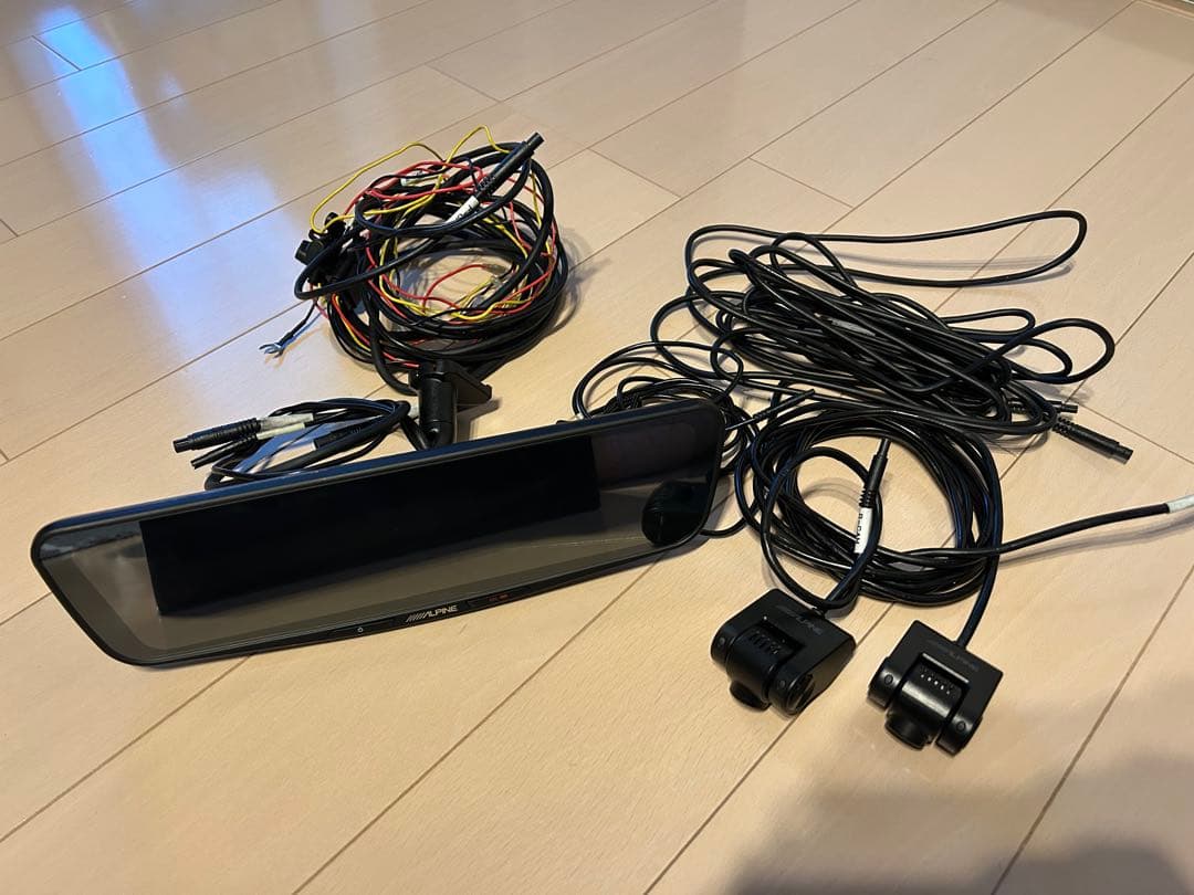 【w 】　ALPINE DMR-M01R モニター 配線一式付き