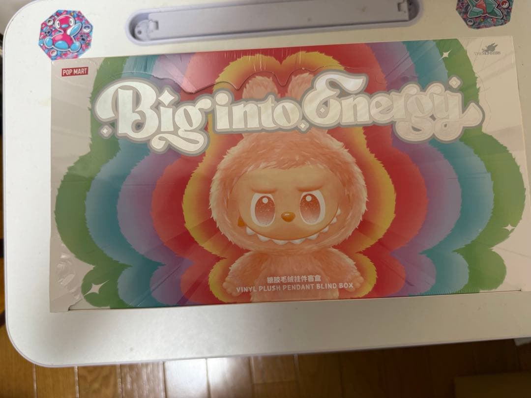 POP MART Big into Energy ぬいぐるみ