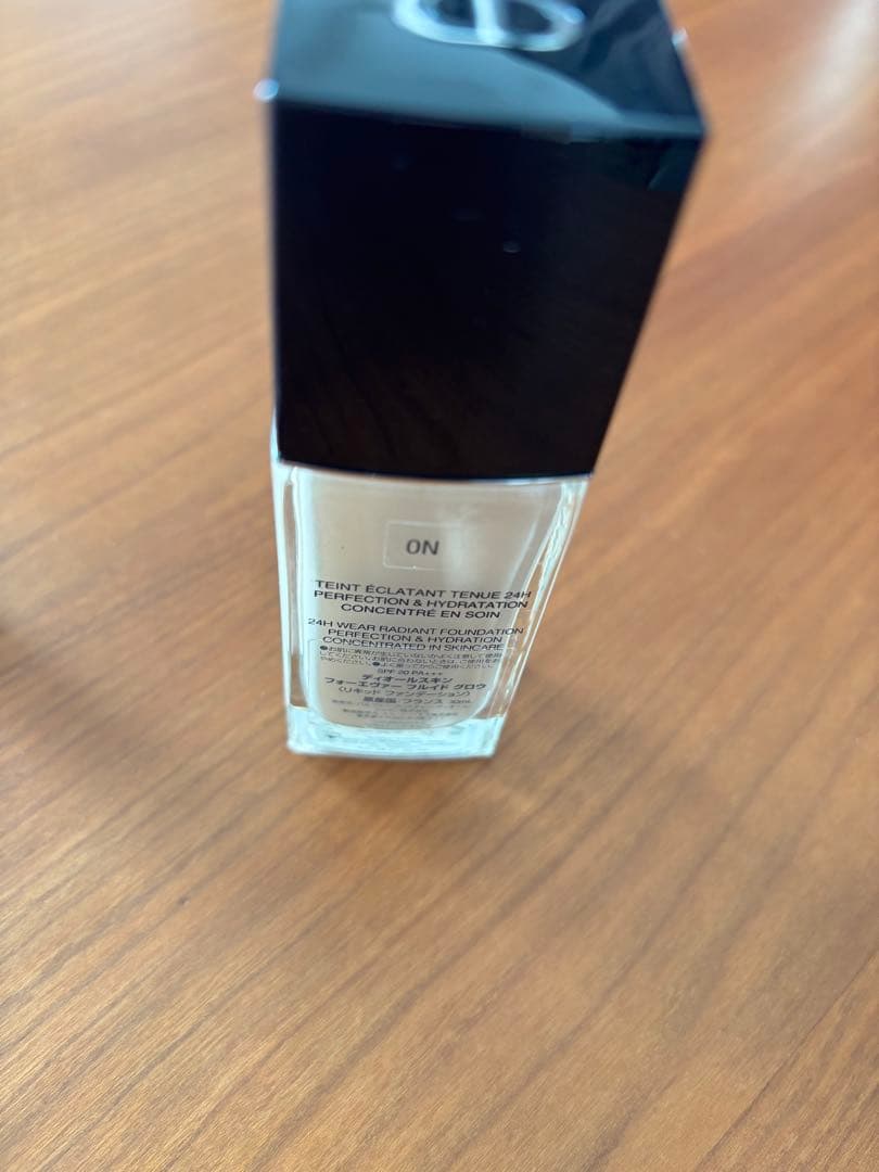 Dior Forever Skin Glow ON 24H