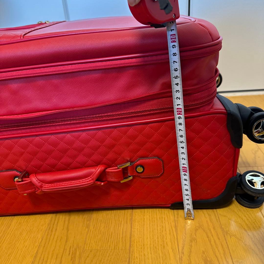 GUESS レッド キャリーケースの通販はau PAY マーケット - 輸入雑貨の