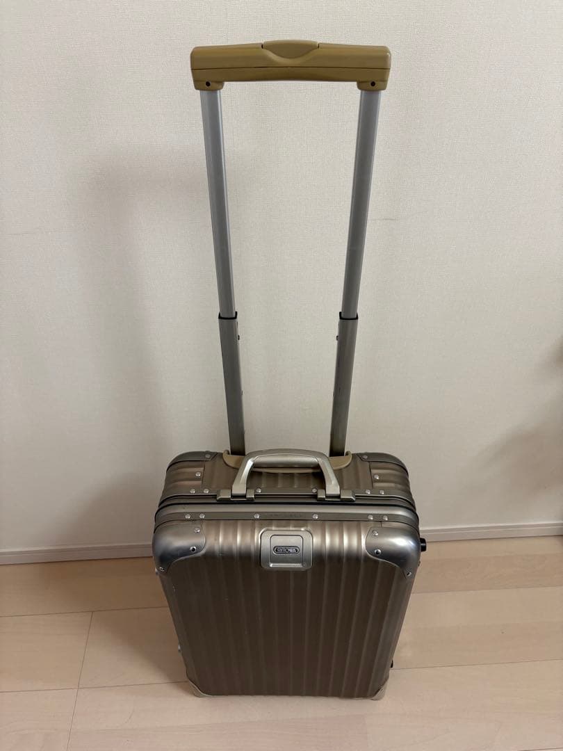 RIMOWA リモワ トパーズ プレミアム チタニウム スーツケース 32L