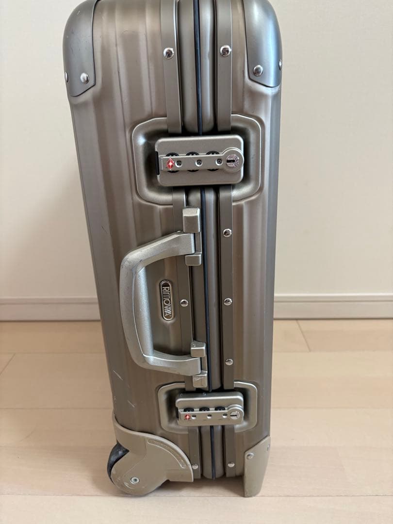 RIMOWA リモワ トパーズ プレミアム チタニウム スーツケース 32L