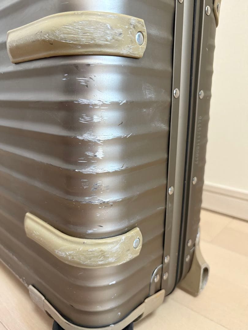 RIMOWA リモワ トパーズ プレミアム チタニウム スーツケース 32L