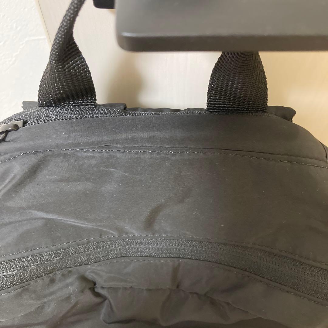 【美品】emmi エミ eco 撥水ギャザーボディーバックパック ブラック 黒