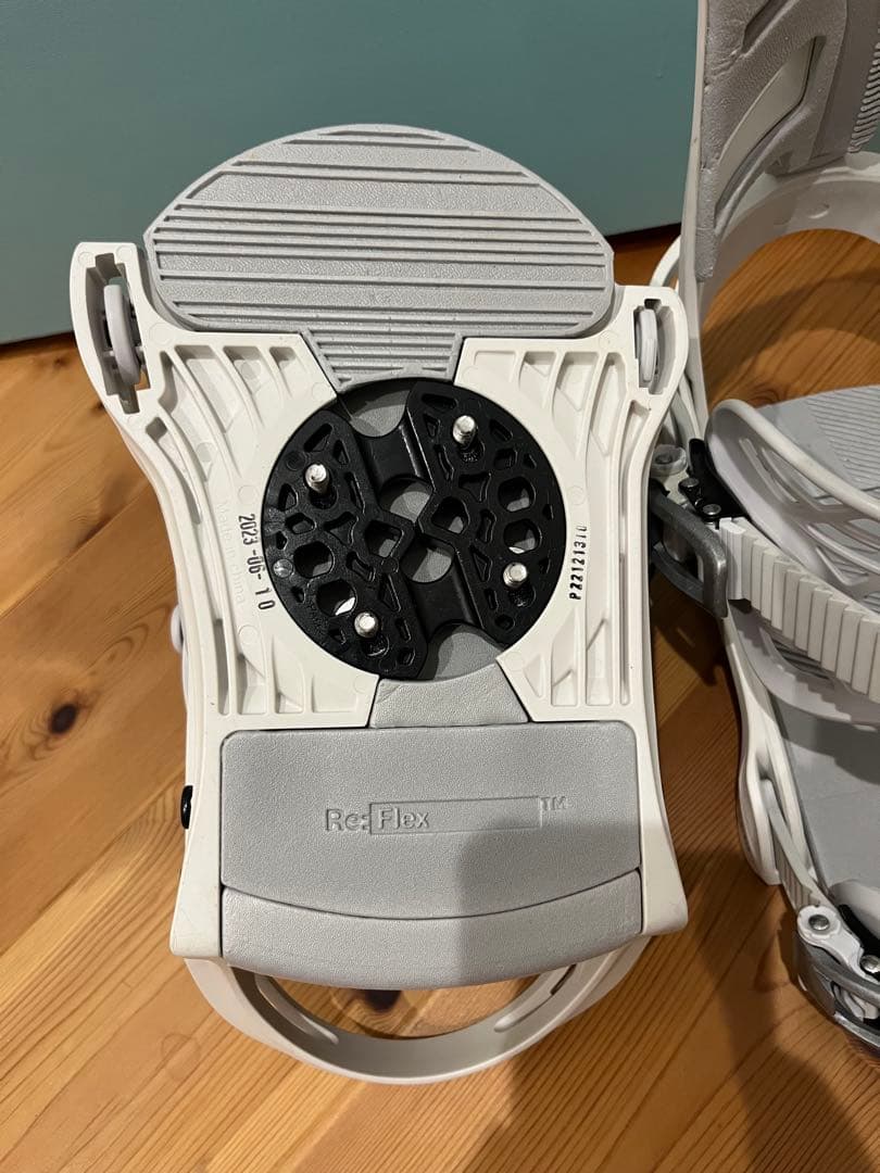 k*m様 美品23-24 BURTON MISSION Re:Flex Mサイズ