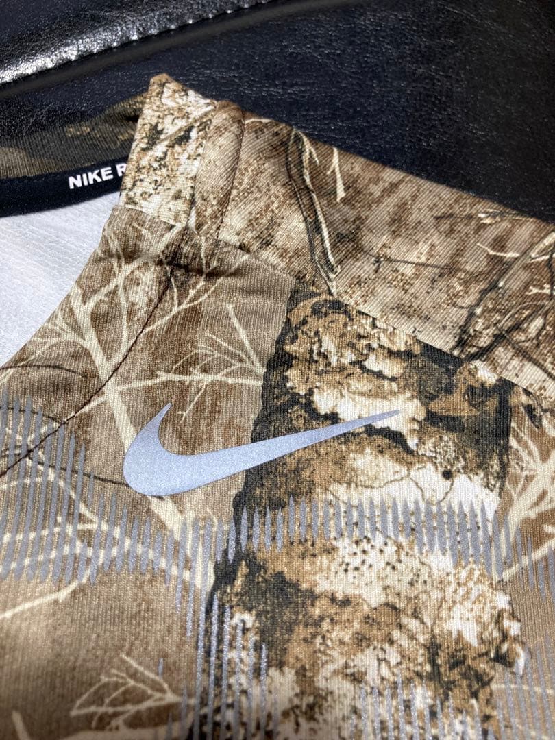【希少】ナイキ ランニング リアルツリー リフレクター ロンT(US M)