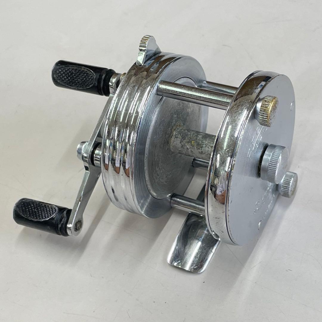 リール RECORD 2300 MODELL C