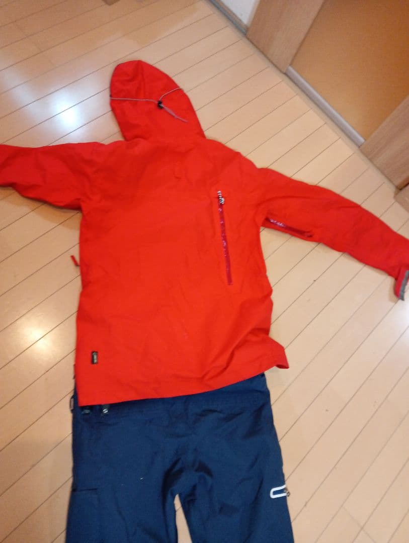 TRITONスノーボードLサイズ　トライトンGORE-TEX REWスノーボード