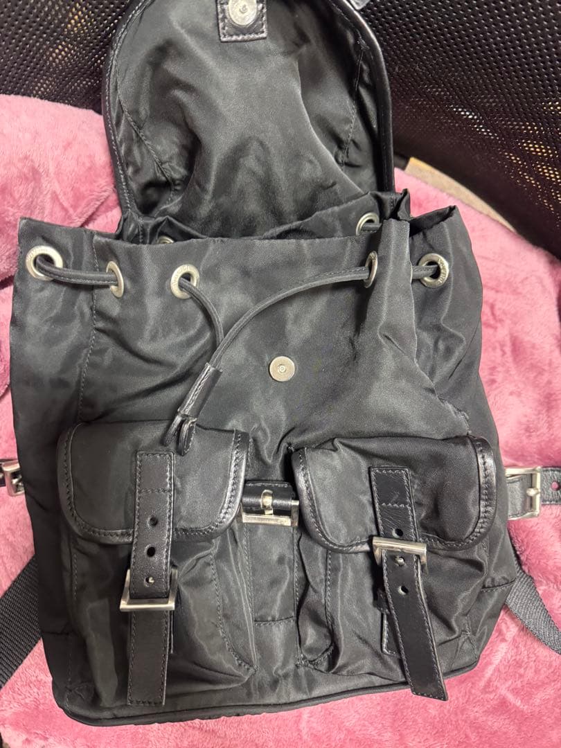 美品　プラダ　PRADA リュック　バックパック　ナイロン　ブラック　黒　ロゴ