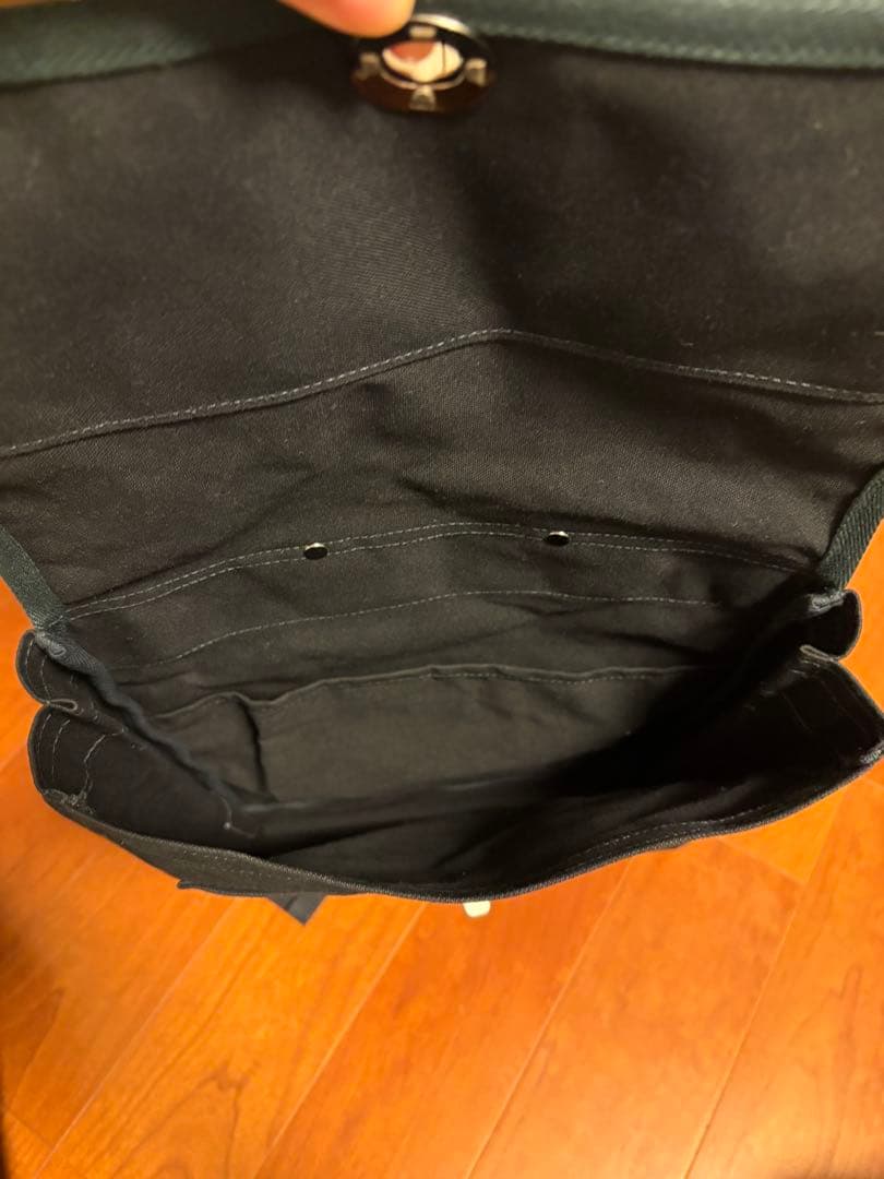 美品⭐︎信三郎帆布リュック 黒×黒　缶バッジ付き