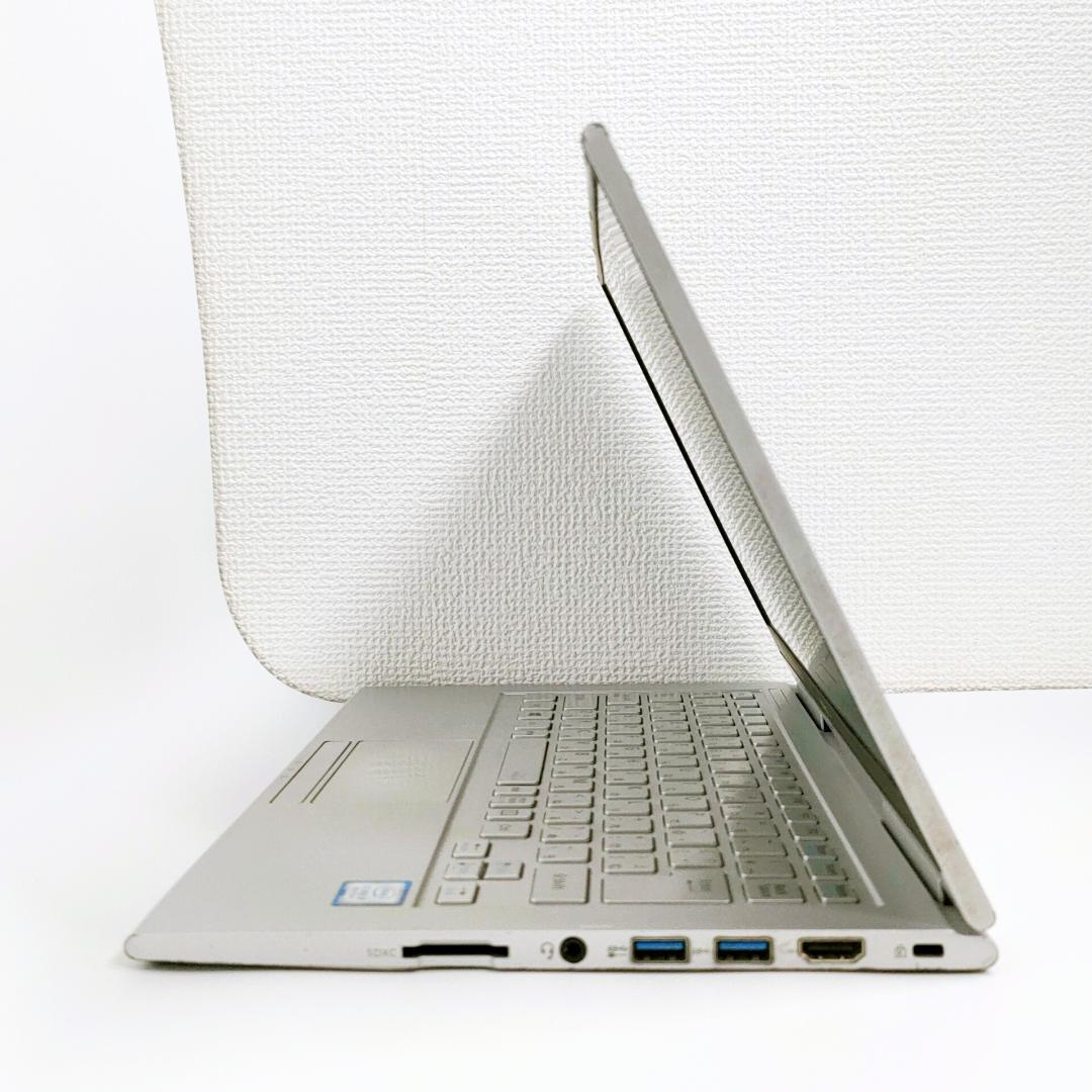 タッチパネル✨️Win11/小型/第8世代i5/SSD/カメラ付きノートパソコン