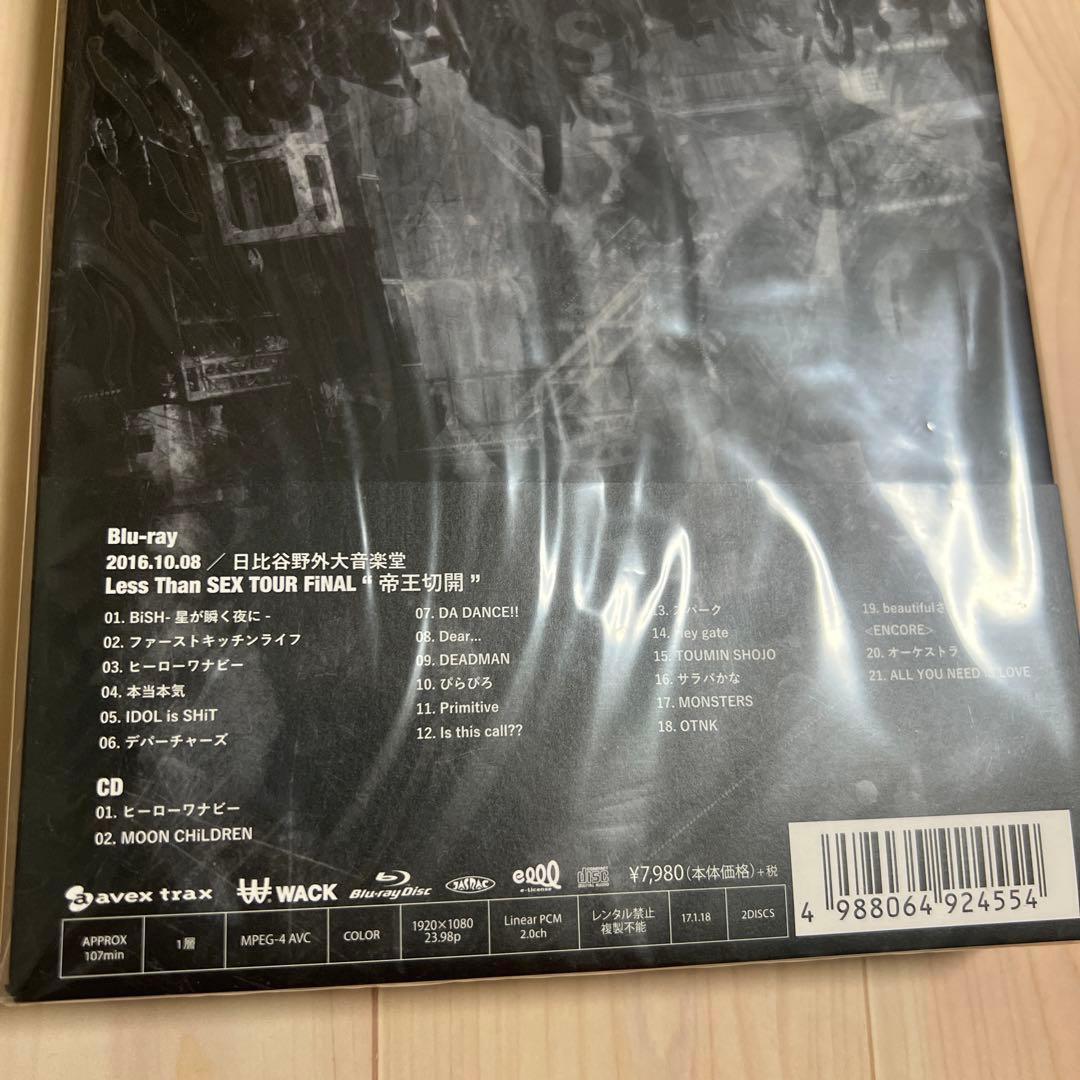 【初回盤・美品】LESS THAN SEX TOUR FiNAL帝王切開