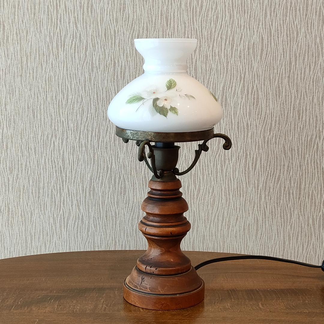 アンティークランプ　花柄　ガラスシェード　木製ベース