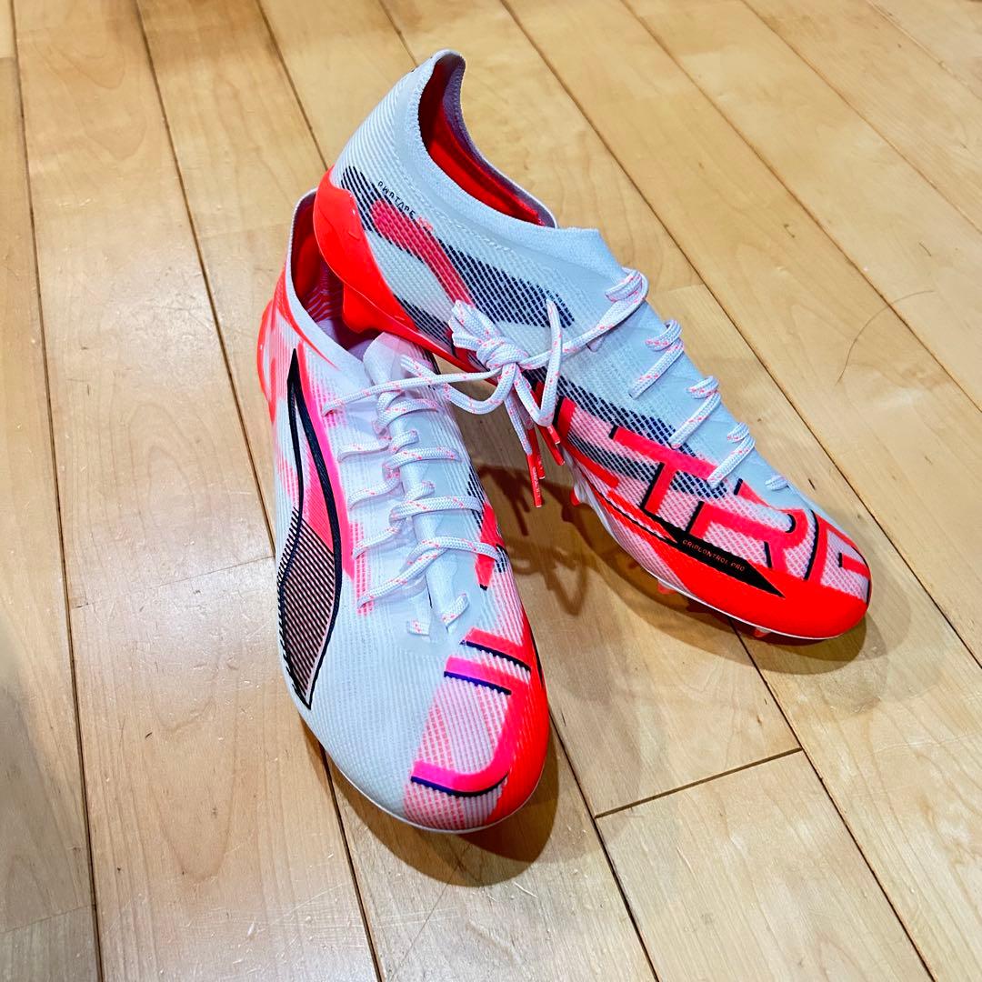 【新品未使用】ウルトラ 5 アルティメット FG　プーマホワイト 27.5㎝