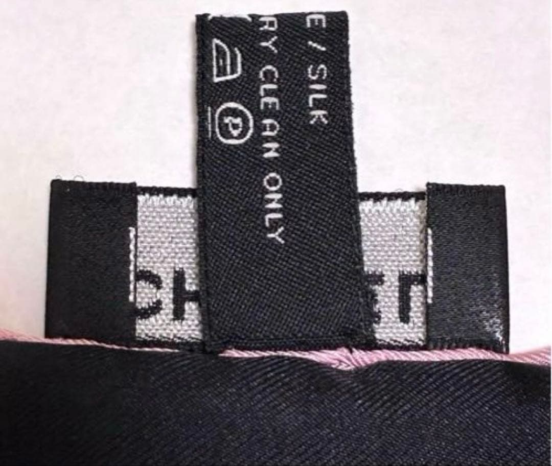 CHANEL シャネル　スカーフ　90 黒　白　ピンク　お花　ココマーク　シルク