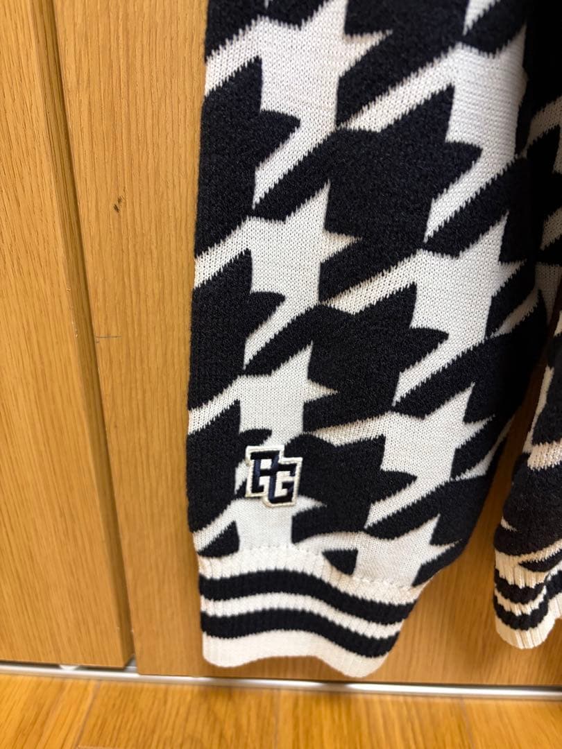 PEARLY GATES ブラック ホワイト　セーター サイズ6 総柄