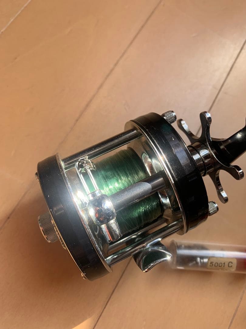 キ*ベ様 ABU5001C アンバサダー当時物　付属品有り 左巻ベイトリール 五
