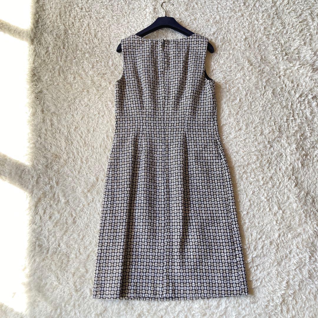 美品✨大きいサイズ42 フェラガモ ミックスツイード　膝丈ワンピース