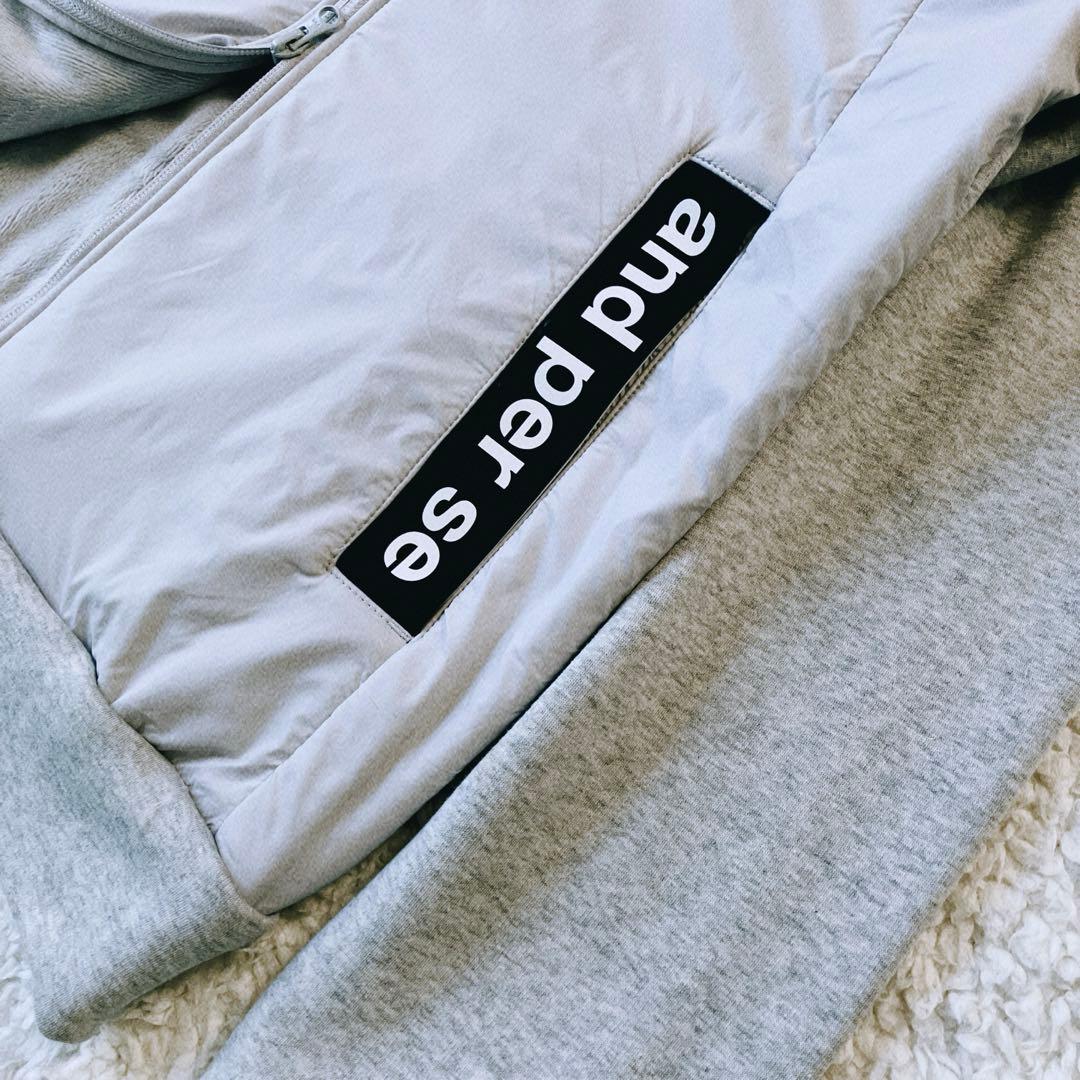 【39,600円新品】アンパスィ 2023年フード付 パーカー　メンズL