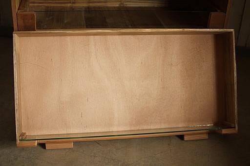 古い前面ガラスの引き出し4段　カトラリー収納　食器棚　収納棚　古家具