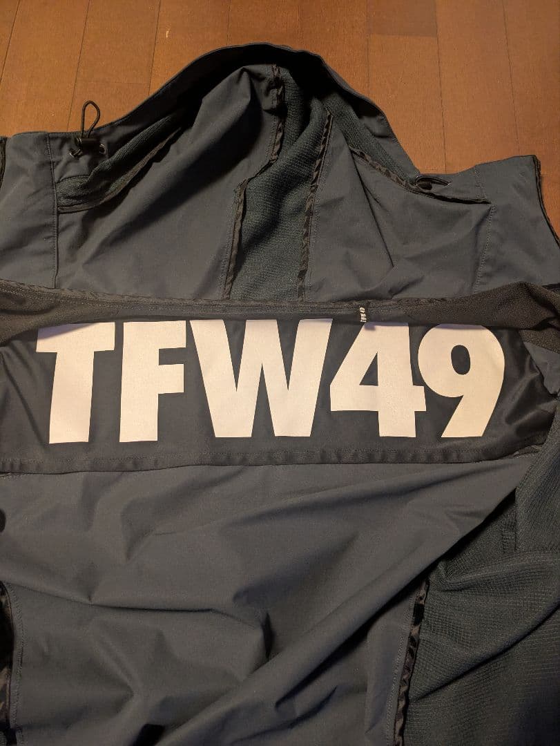 TFW49 ナイロンジャケット　5
