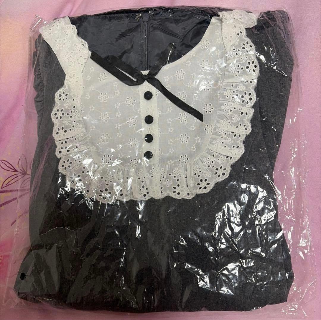 新品】コットンレース長袖カフェワンピース チャコール pium - メルカリ