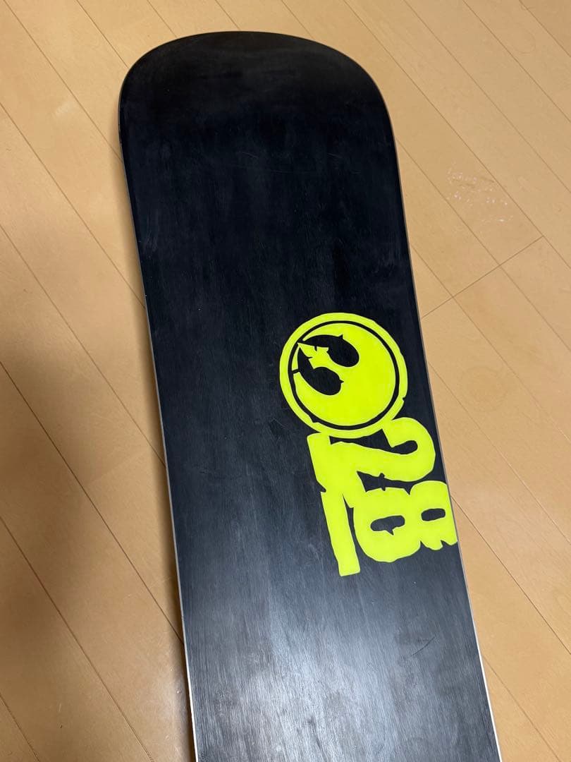 高反発◎ デザイン◎ グラトリ RICE28 RT9 152cm スノーボード板