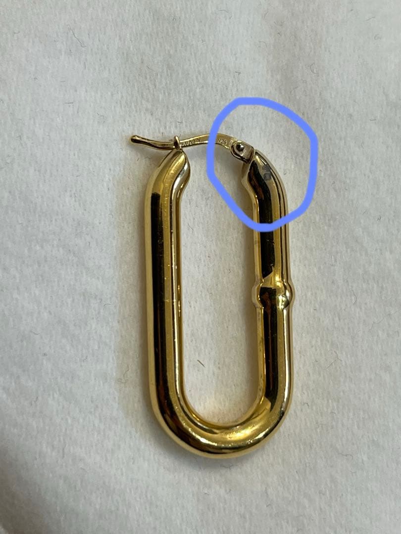 BOTTEGA VENETA ゴールド フープピアス　片耳