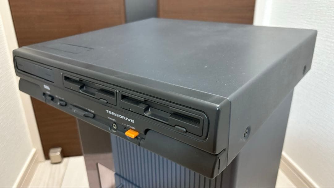 ロ*ン様 SEGA TERADRIVE（テラドライブ） MODEL-2+専用モニ