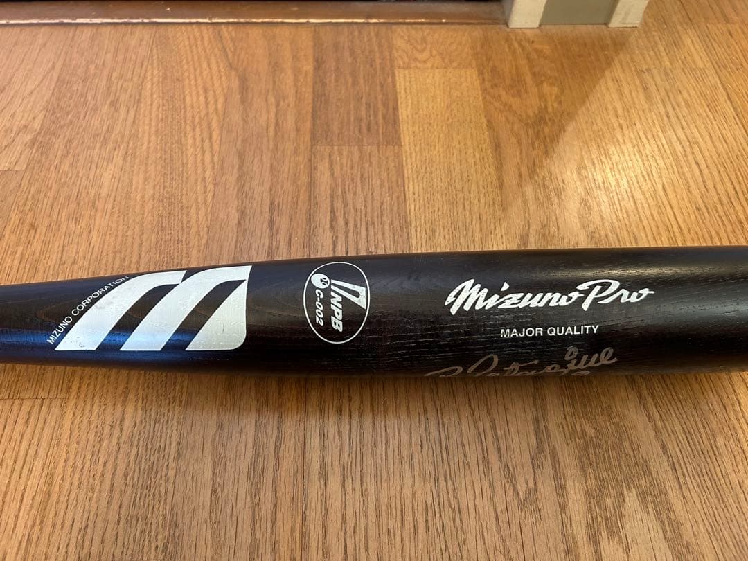 元ヤクルトスワローズ ペタジーニ選手 直筆サイン入り実使用バット+写真